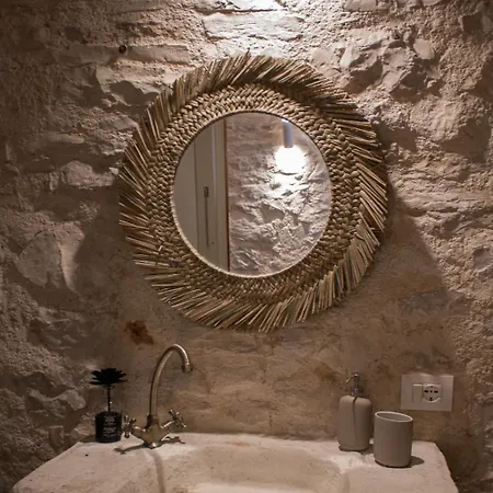 Laura Stone Nocleg ze śniadaniem