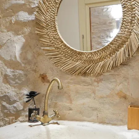 Laura Stone 3* Corato